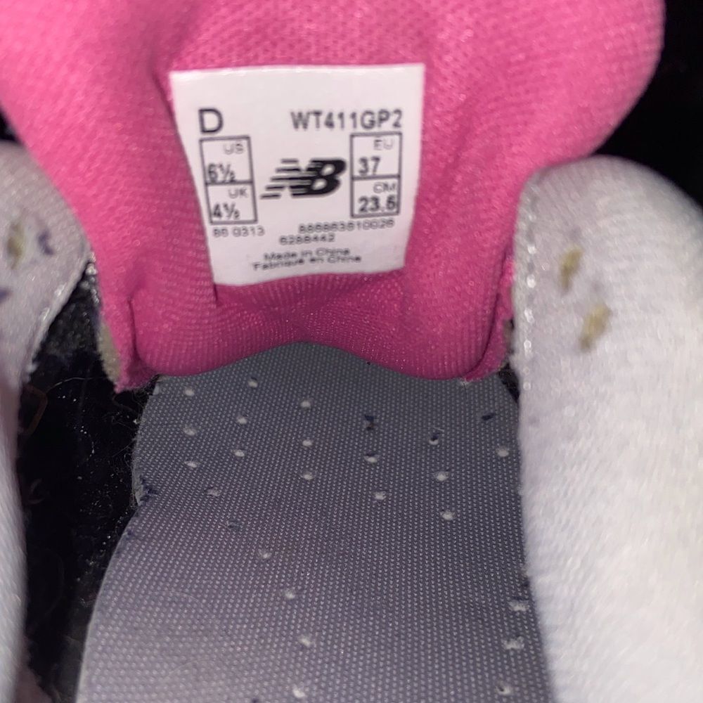 New Balance AII Terrain 411 V2 Gray and Pink Hiking Trail Shoes Sz, 6.5 Unisex - Picture 11 of 11
